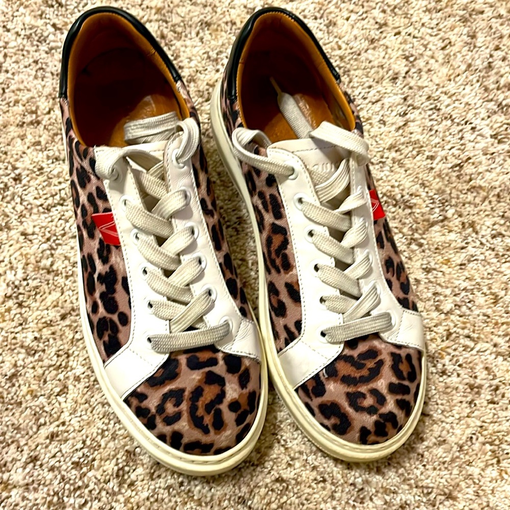 Veronica Beard Sneakers
